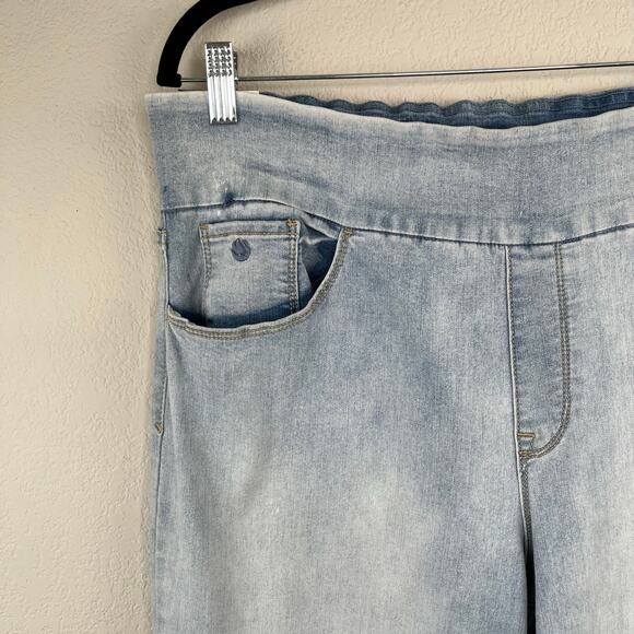 Gloria Vanderbilt Amanda Pull On Light Wash Stretch Jegging Denim Jeans 16 NWT - Picture 7 of 16